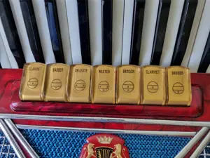 Acordeon italian ,80 basi Castelfidardo
