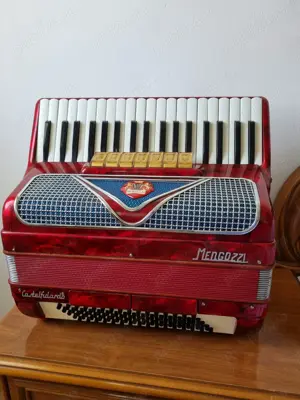 Acordeon italian ,80 basi Castelfidardo - imagine 5