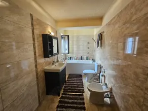 Duplex deosebit, P+E, 133 mp utili, teren 350 mp, foarte bine poziționat, Dumbrăvița, comision 0% - imagine 8