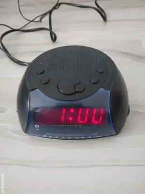 R A D I O -cu ceas,alarmă,made în Germany