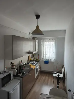 Spre vanzare, apartament cu o camera, la 10 minute de centrul orasului - imagine 2