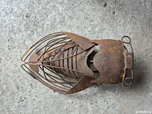 Greieri de metal pentru beciuri, crame,terase executați manual