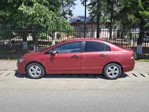 Honda Civic 1.8 benzina - 140 Cp - imagine 3