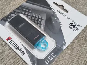 Stick USB 64GB nou cu Windows 11 sau 10 de la Microsoft, este bootabil si are licenta gratuita