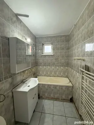 Apartament 3 camere Semidecomandat - imagine 3