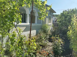 De vanzare teren intravilan 4000 mp + contructii