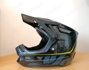 Casca 100% Aircraft Carbon Mips Raw 2 este ideala pentru enduro, downhill si trasee.