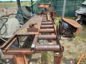 Circular masă culisantă debitat buștean. .