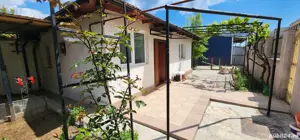 casa de inchiriat , 3 camere, frigider, masina de spalat , centrala pe gaz 