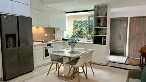 Vand apartament cu 4 camere in Vila, 2 bai, teren privat 114mp, str Papiul Ilarian - imagine 2