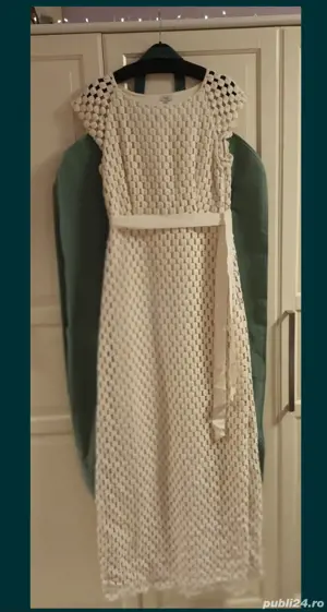 Rochie lucrată manual, Hoss Intropia, Spain