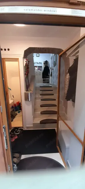 Vind casa cu etaj in centru Resita  - imagine 8