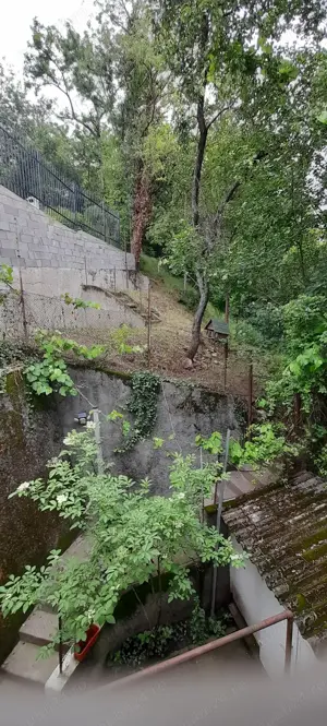 Vind casa cu etaj in centru Resita  - imagine 10