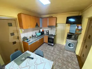 Casa individuala, de vanzare, cu 3 camere, 65 mp, zona Autogarii Beta - imagine 2