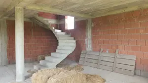 Casa in rosu  la Osorhei - imagine 6