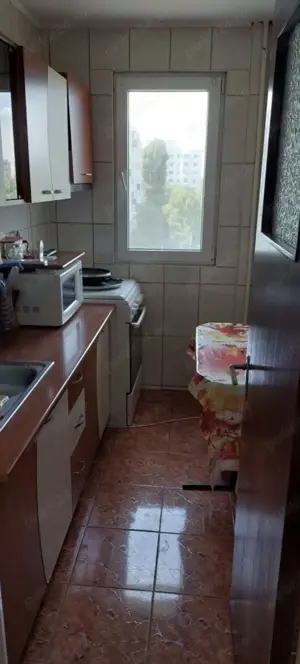 Inchiriez Ap 2 camere Piata Resita