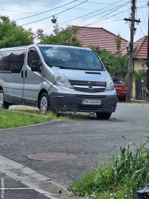 Vând Microbuz OPEL VIVARO 8+1 locuri Opel Vivaro