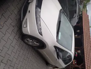 Vând Honda Civic 1,4 benzina inmatr.Ro an 2011 - imagine 4 Vând Honda Civic 1,4 benzina inmatr.Ro an 2011 - imagine 4