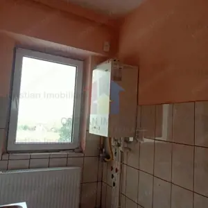 Renovata - LIBERA! Garsoniera conf. 1 DECOMANDATA etaj 3 Vidin - imagine 4