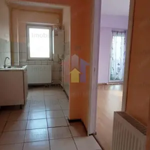 Renovata - LIBERA! Garsoniera conf. 1 DECOMANDATA etaj 3 Vidin - imagine 7