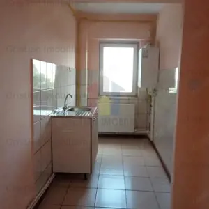 Renovata - LIBERA! Garsoniera conf. 1 DECOMANDATA etaj 3 Vidin - imagine 3