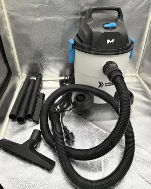 Aspirator lichide 16L, 1300W, Putere si Versatilitate!