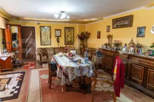 Casă de vanzare, cu 10 camere, 1200 mp, zona Dipsa - imagine 10