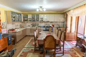 Casă de vanzare, cu 10 camere, 1200 mp, zona Dipsa - imagine 9