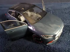 Macheta Mercedes-Benz GLA, 1:18, metalica (Solido)