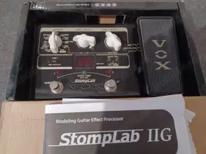 Amplificator chitară Marshal, pedală efecte chitară - imagine 2