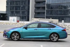 Opel Insignia 2018 1.5 benzină 165 cai - imagine 4
