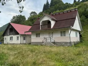 Casa, anexa si teren