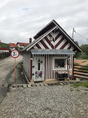 Vând magazin lângă Școala Sălătrucel