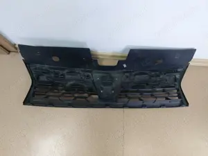 Vand Grila masca fata (calandru) Dacia Duster - imagine 6