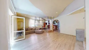 De vanzare Casa  cu 7 camere + Piscina in Zona  Prelungirea Ghencea - imagine 2