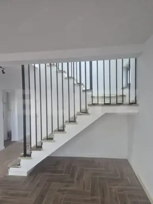 Casa cu 4 camere, Stupini  400 mp teren, zona f buna 