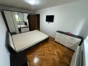 Apartamnet Cu 4  Camere Decomandat Boxa Garaj Zona Spitalul Județean  - imagine 7