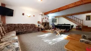 Vanzare casa mare la munte langa padure in Cheia Prahova locatie excelenta - imagine 3