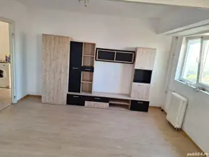 vand apartament 3 camere Teius