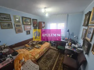 Apartament cu 3 camere de vanzare in Campina - Zona Centrala - imagine 3