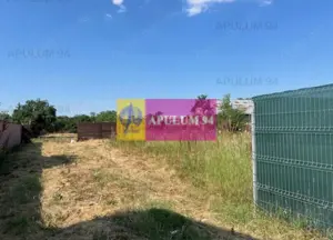 Teren Cornetu- intre case.