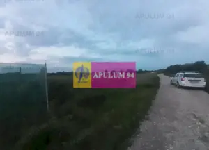 Teren aproape de Bucuresti langa padure