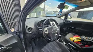 Opel Corsa D 2008 2700 euro