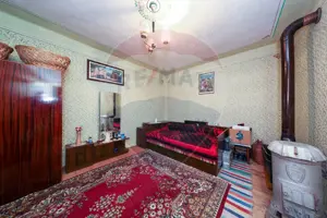 Casă spatioasa cu anexe si gradina in localitatea Ungra/Brasov - imagine 14