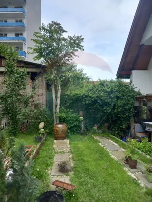 Casă în cartierul După Zid, curte comuna - imagine 10