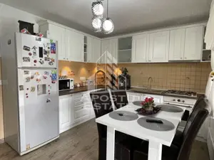 Casa cu etaj si garaj in Urseni