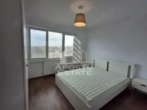 Apartament 3 camere,renovat,zona Take Ionescu