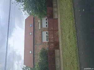 Doua case lipite la sosea in Iratosu aproape de Arad - imagine 2