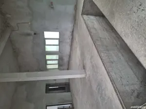 Doua case lipite la sosea in Iratosu aproape de Arad - imagine 4