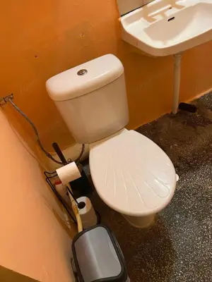 garsoniera   in zona Schei